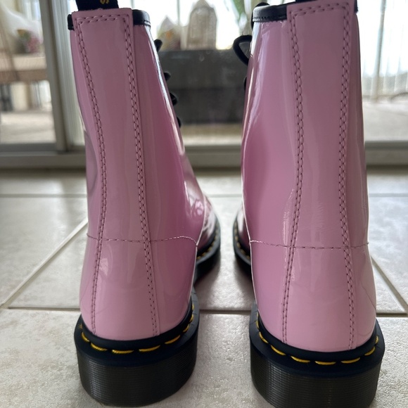 Dr Martens 1460 Pink Patent Women's Size 10 Combat Boots 26425 42EU/8UK - Picture 6 of 8